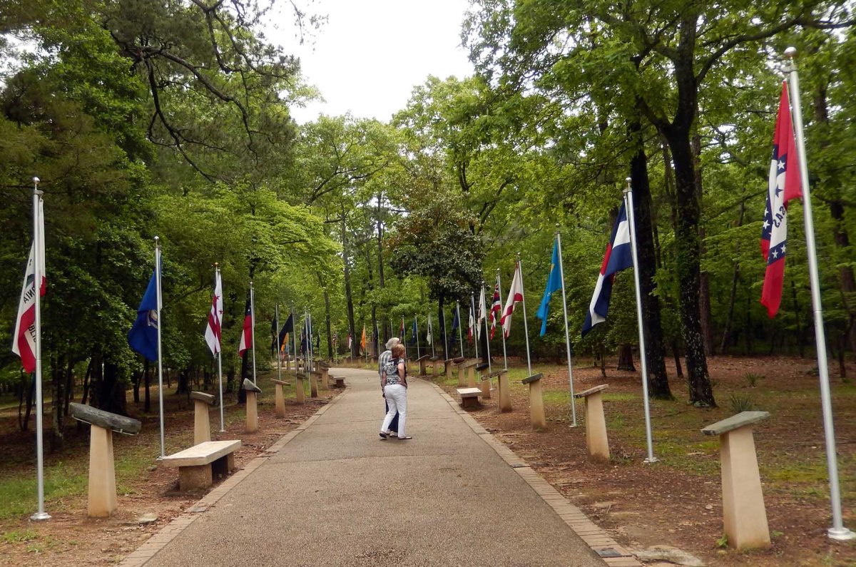 4 State Stone and Flag Path