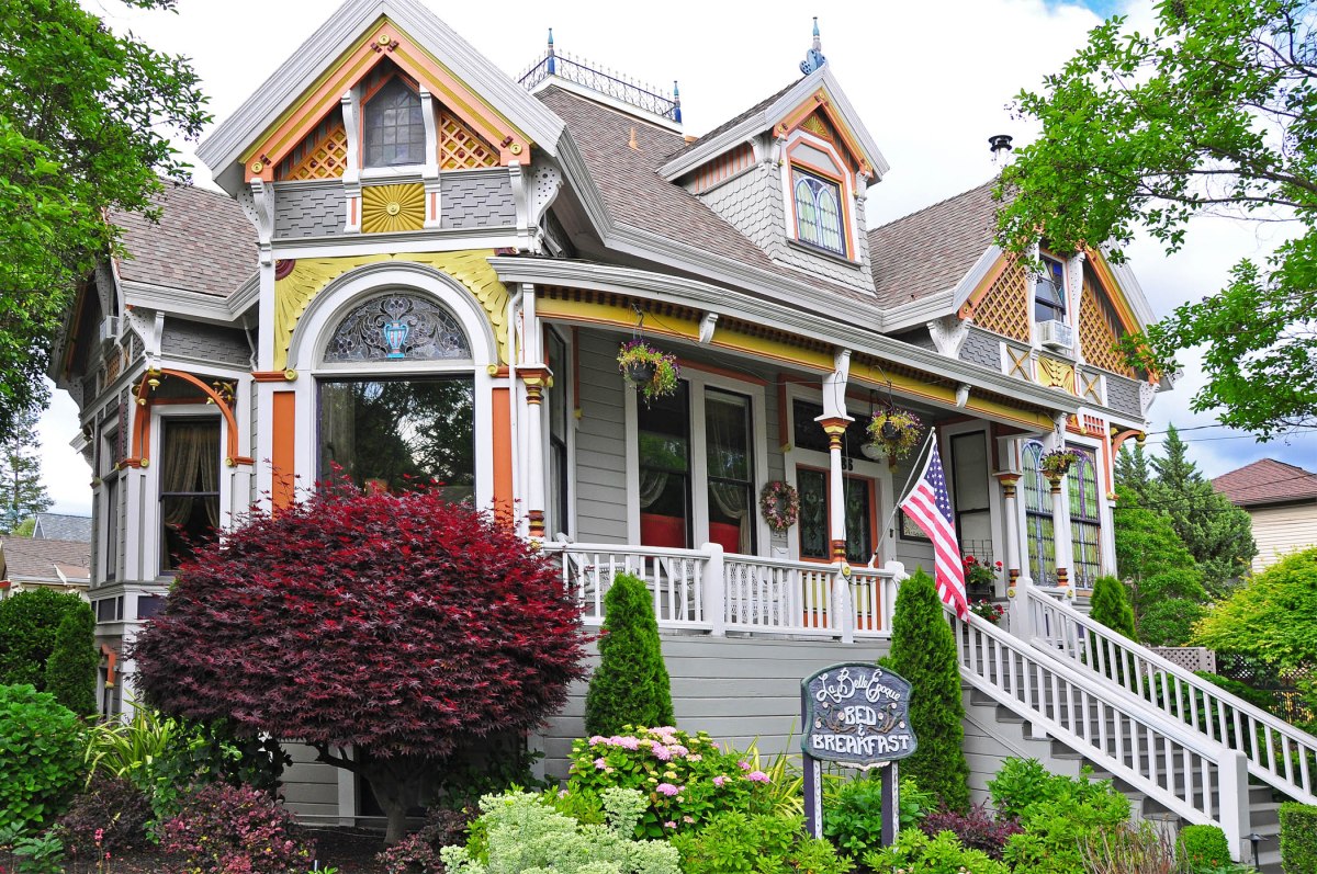 6. La Belle Epoque BandB