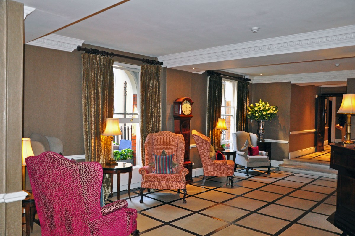 dukes-london-lobby