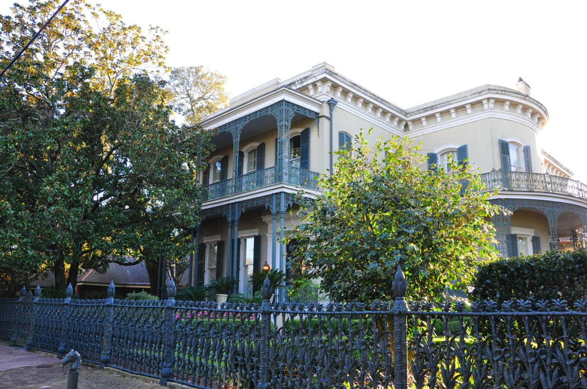 Garden District tour