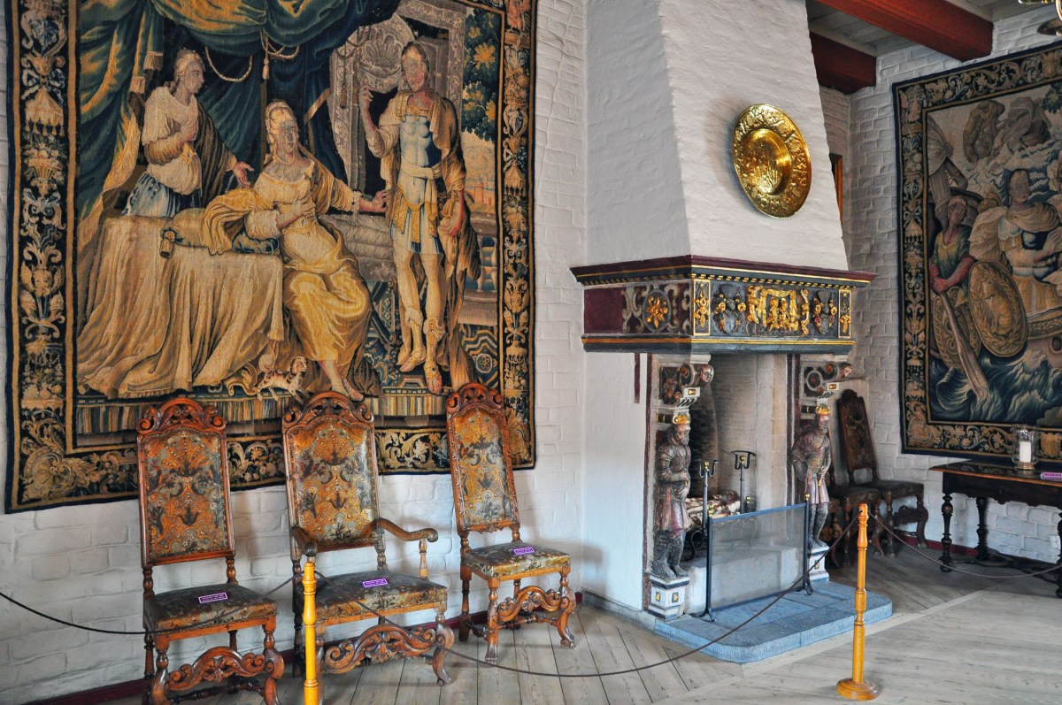 inside-akershus-castle