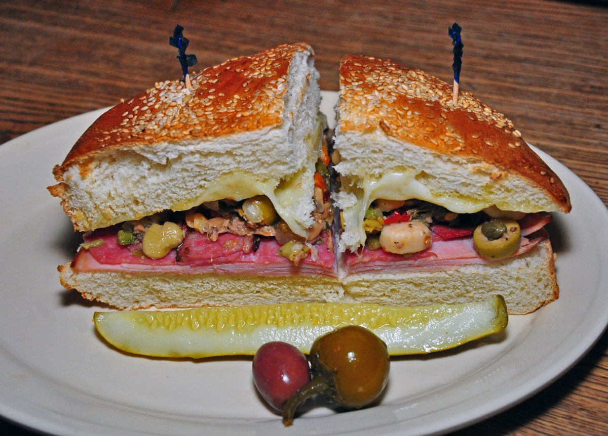 Napoleon muffuletta